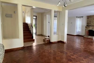 4 Bed Townhouse with En Suite in Lavington