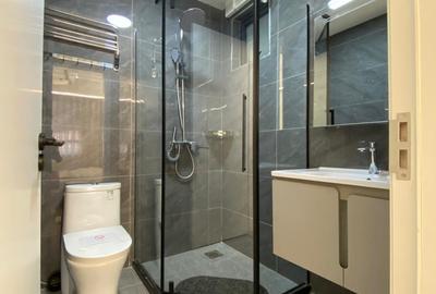 3 Bed Apartment with En Suite at Wood Avenue - 4