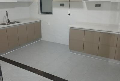 3 Bed Apartment with Gym in Kilimani - 2