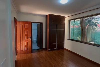 5 Bed Townhouse with En Suite at Chalbi Drive - 2