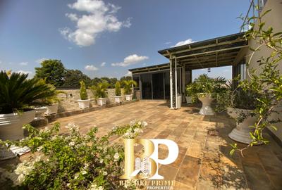 4 Bed Townhouse with En Suite in Rosslyn