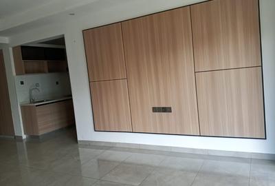 1 Bed Apartment with En Suite in Riverside - 2