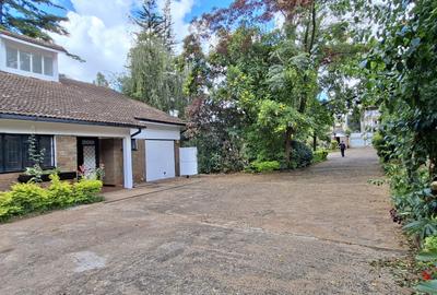 4 Bed Townhouse with En Suite in Lavington - 2