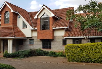 4 Bed Townhouse with En Suite at Chalbi Drive