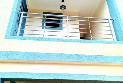 5 Bed House with En Suite at Riverside - 3