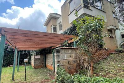 4 Bed Townhouse with En Suite in Kilimani - 2