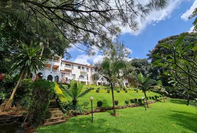 5 Bed House with En Suite at Nyari