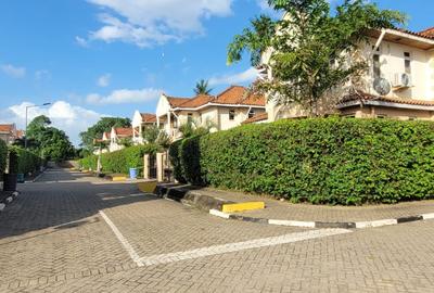 4 Bed Townhouse with En Suite in Nyali Area - 3