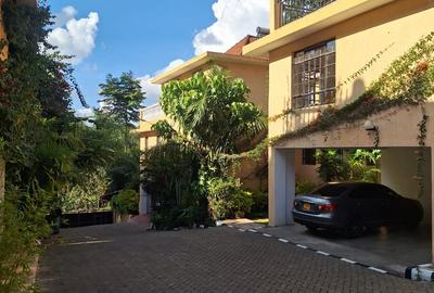 5 Bed Townhouse with En Suite in Westlands Area