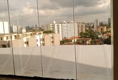5 Bed Apartment with En Suite in Westlands Area