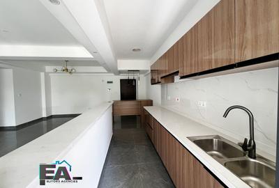 2 Bed Apartment with En Suite at Riverside Drive