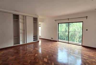 5 Bed Townhouse with En Suite at Lavington Green - 4