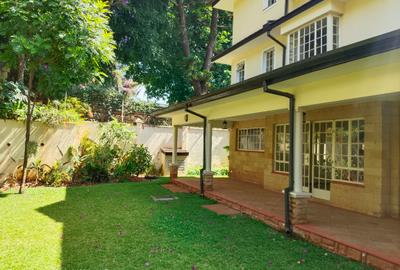 5 Bed Townhouse with En Suite at Lavington