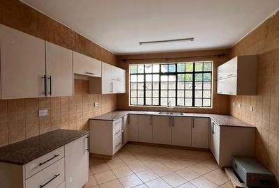 4 Bed Townhouse with En Suite at Lavington Green - 4