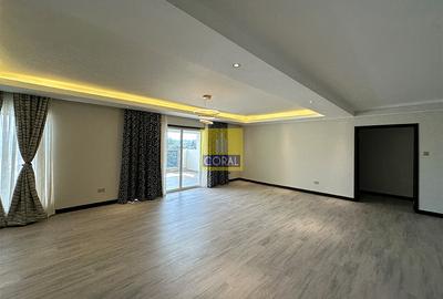 3 Bed Apartment in Riverside - 2