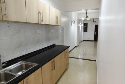 1 Bed Apartment with Staff Quarters in Kilimani - 3