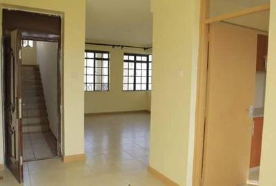 3 Bed Apartment with En Suite at Loneview Street - 2