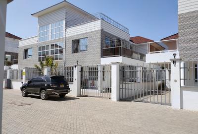 4 Bed Villa in Bamburi