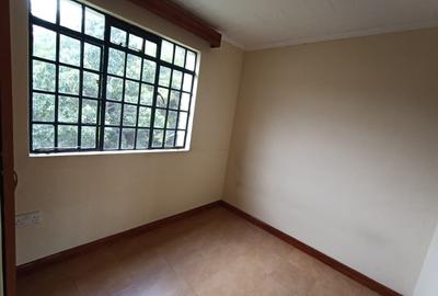 1 Bed House with En Suite in Lavington - 2