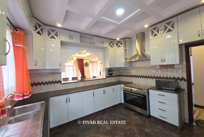 4 Bed Townhouse with Swimming Pool in Kiambu Road - 4