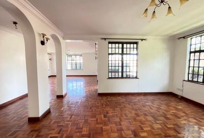4 Bed Townhouse with En Suite in Lavington - 4