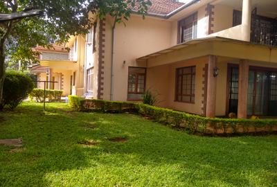 5 Bed House with En Suite at