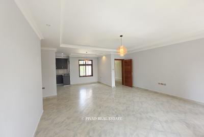 3 Bed Apartment with Garden at Thome Estate - 2