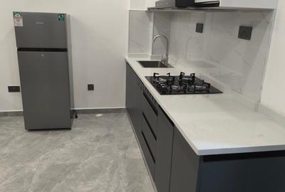 Studio Apartment with En Suite at Valley Arcade - 2