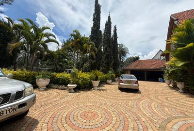 5 Bed Townhouse with En Suite in Karen