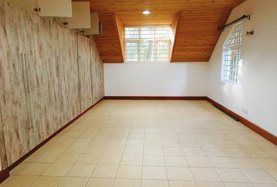 5 Bed House with En Suite in Rosslyn - 4