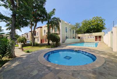 5 Bed Townhouse with Swimming Pool in Nyali Area