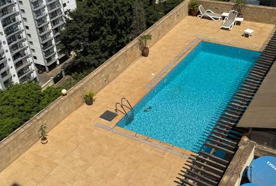 Serviced 2 Bed Apartment with En Suite in Riverside