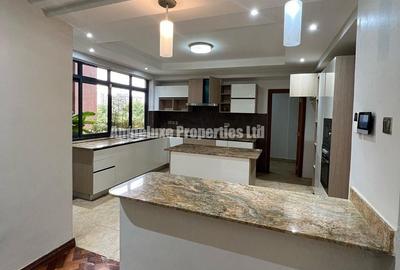 4 Bed Apartment with En Suite at Riverside Drive