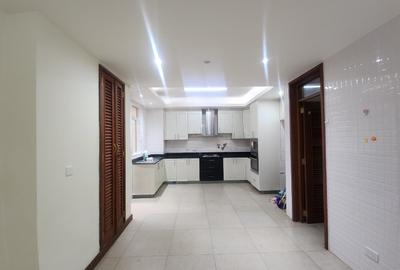 2 Bed Apartment with En Suite in Parklands - 4