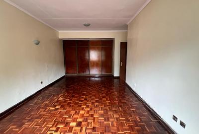 4 Bed Townhouse with En Suite in Spring Valley - 4