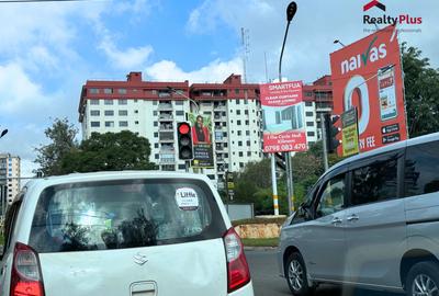 3 Bed Apartment with En Suite at Dennis Pritt Road - 4