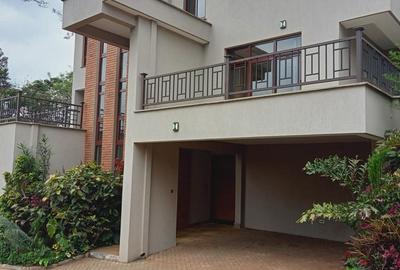 5 Bed Townhouse with En Suite in Lavington