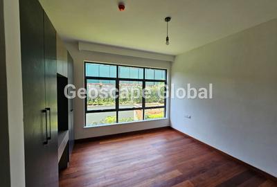 4 Bed Townhouse with En Suite in Rosslyn - 4