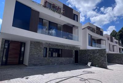 4 Bed House with En Suite in Kiambu Road