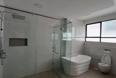 5 Bed Townhouse with En Suite in Kileleshwa - 3