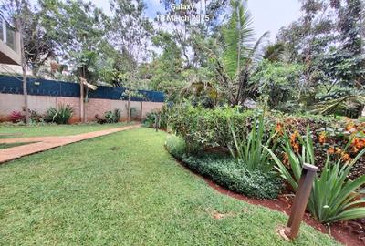 5 Bed Townhouse with En Suite in Lavington - 2