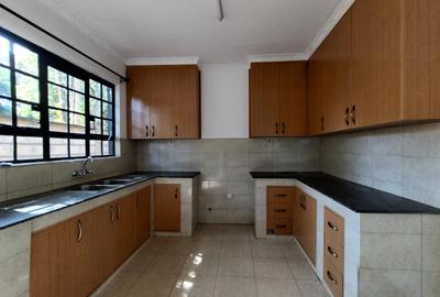 3 Bed House with En Suite in Karen