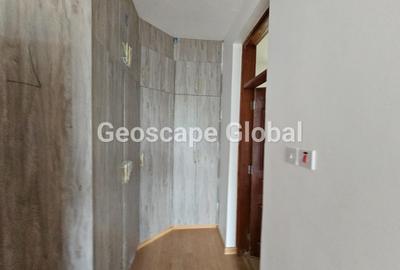 5 Bed Townhouse with En Suite in Lavington - 3