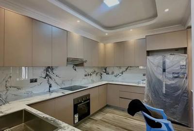 2 Bed Apartment with En Suite in Westlands Area - 2