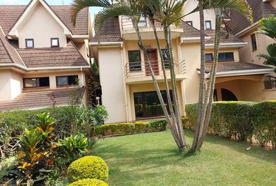 5 Bed Townhouse with En Suite at Lavington Green