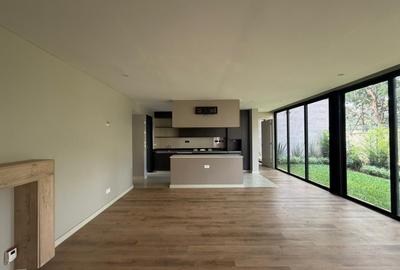 4 Bed Townhouse with En Suite in Runda - 2