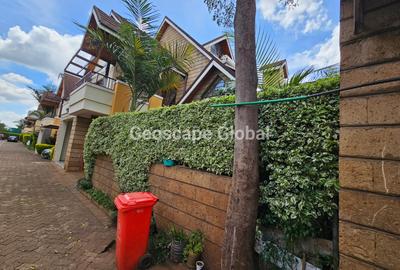 4 Bed House with En Suite in Lavington - 4