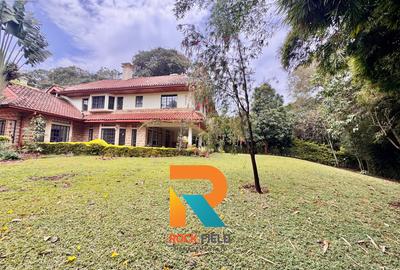 5 Bed Townhouse with En Suite in Rosslyn - 2