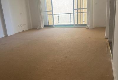 3 Bed Apartment with En Suite in Riverside - 3