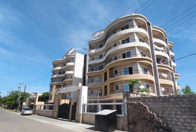 3 Bed Apartment with En Suite in Nyali Area